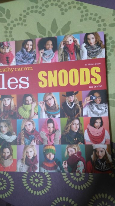 livre les Snoods au tricot Cathy Carron édtions de saxe 