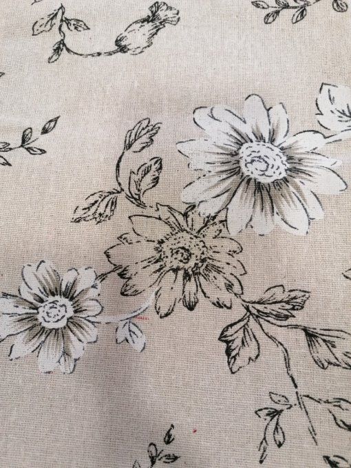 tissu lin fantaisie fleurs noir et blanc  100 x 140  cm environ   